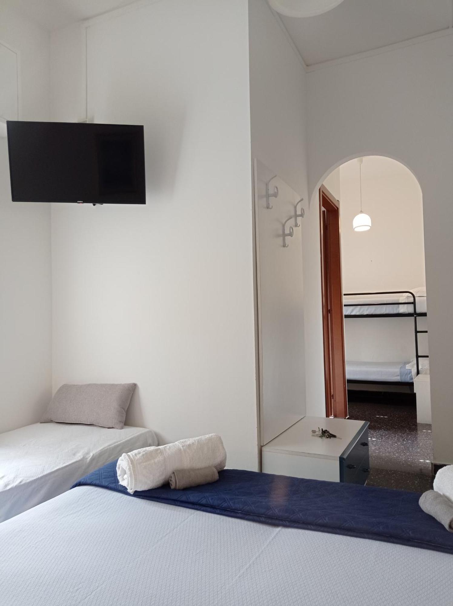 Hotel La Pineta Cogoleto Quarto foto